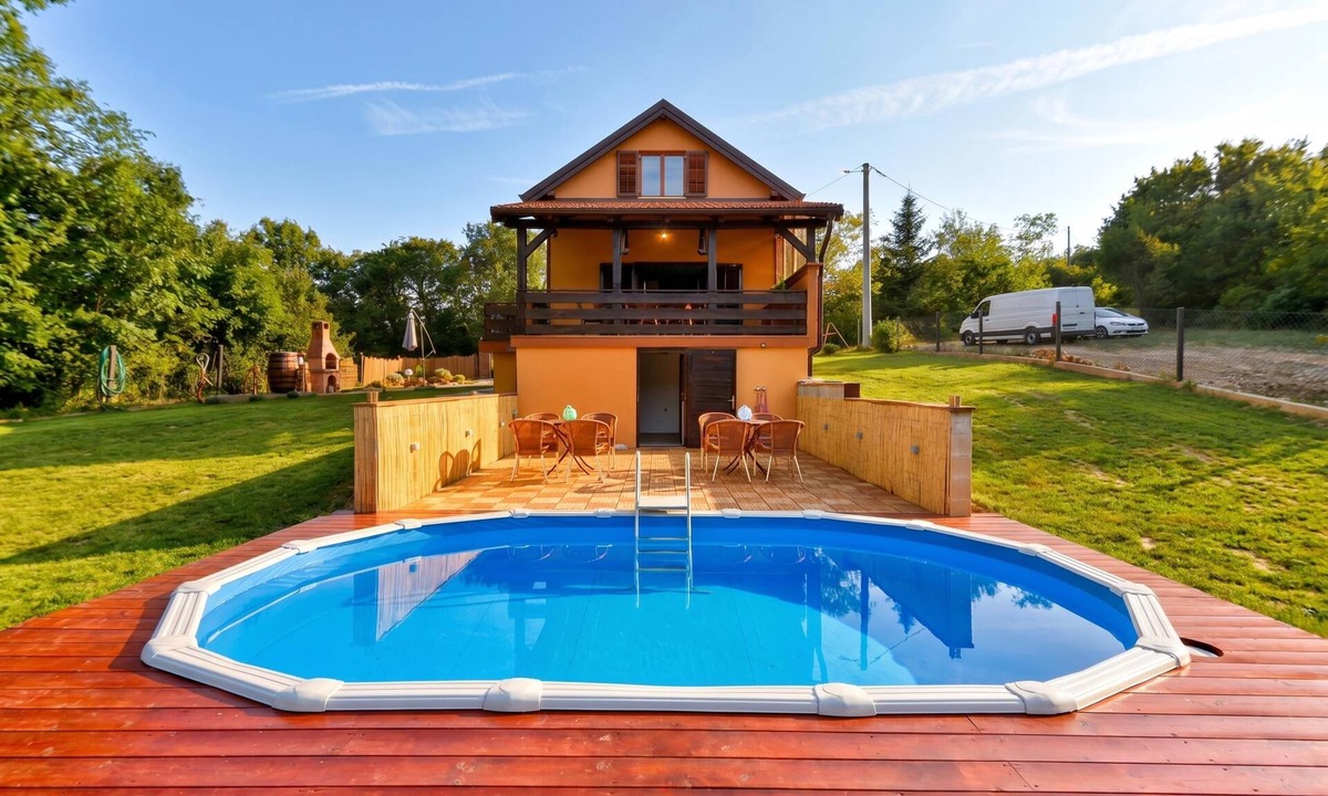 Sveti Ivan Zelina House | Jungle House With Pool and Hot Tub, Sveti Ivan Zelina, Croatia