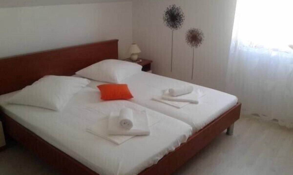 Rtina Apartment | Katarina - Traditional Two Bedroom Apartment with Sea View