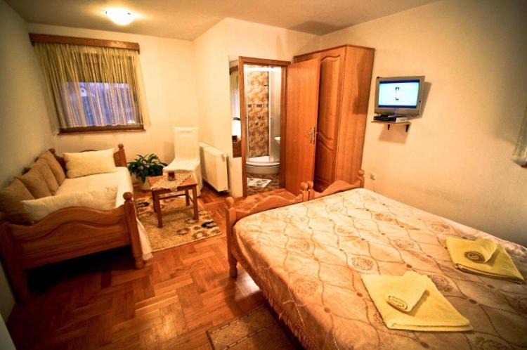 Jasenovac Bed & Breakfast | Kod Ribiča