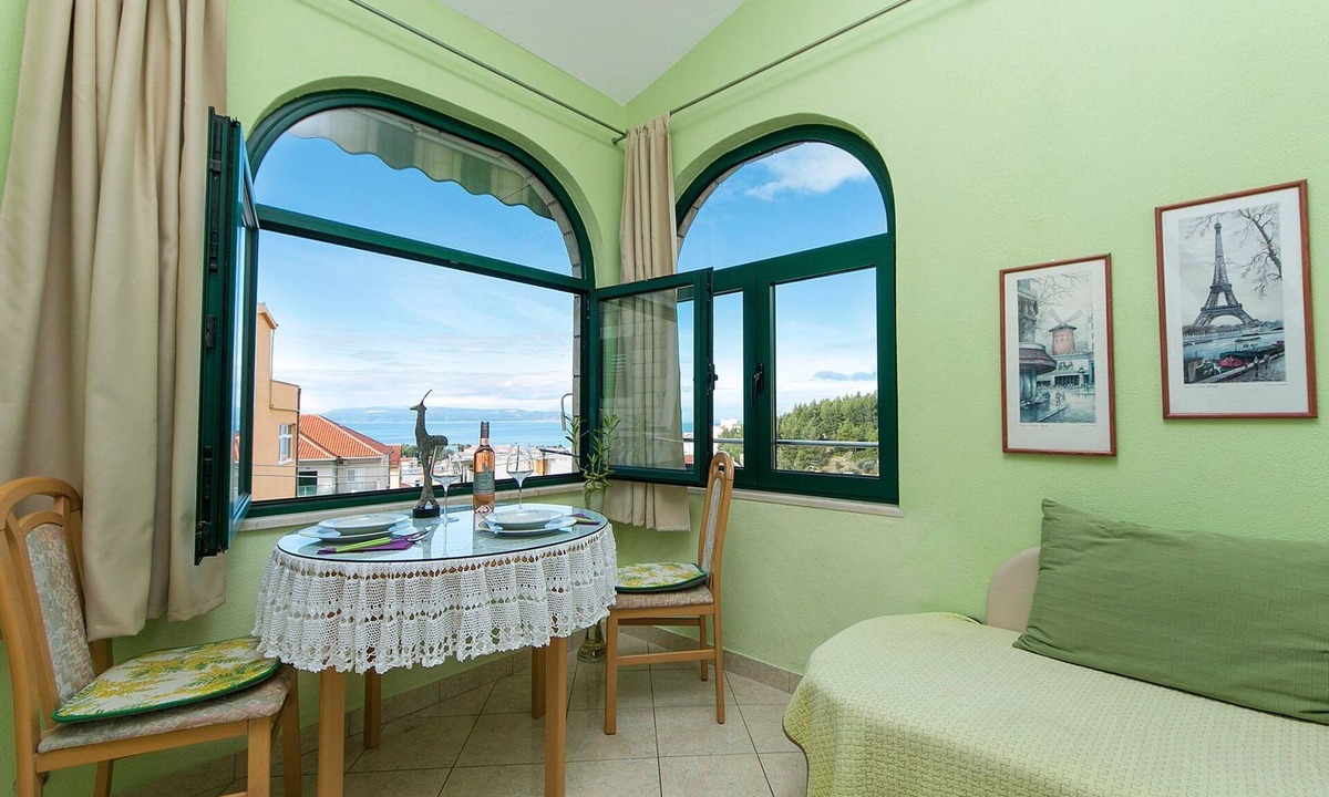 Bidol Apartment | Komfortable Ferienwohnung mit Balkon by Interhome