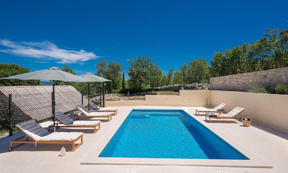 Central Dalmatia Villa | Kreševo Family Villa with heated Pool