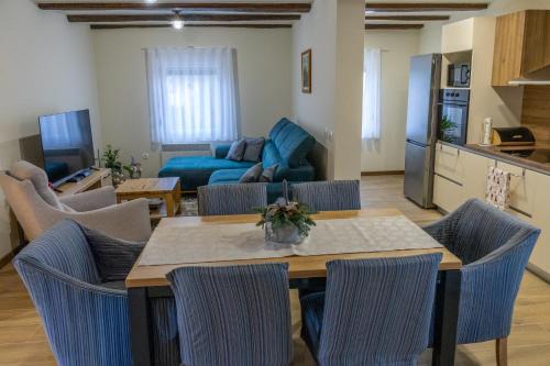 Municipality of Drenje House | Kuća za odmor Back to Bašić