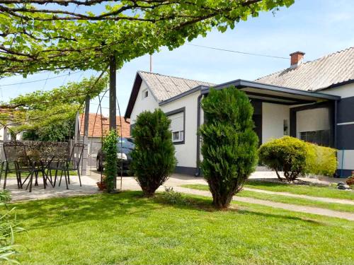 Pribislavec Apartment | Kuća za odmor BARBARELLA - prostrani 2BR apartman, parking & WiFi