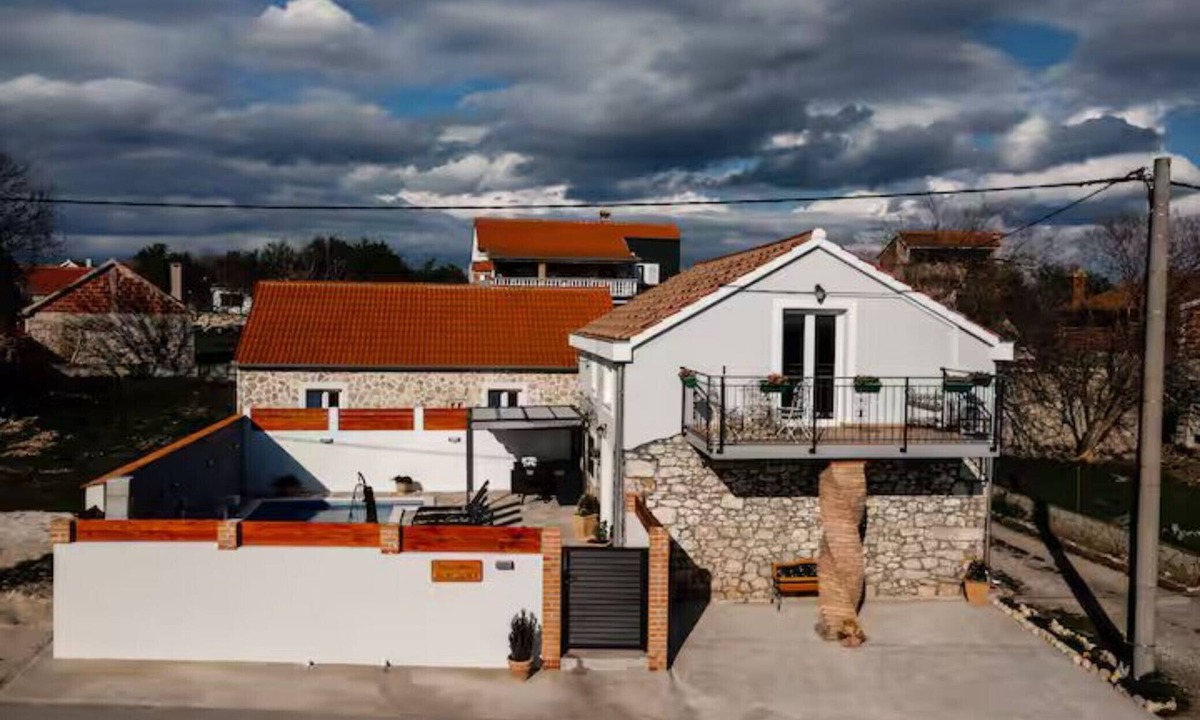 Gornji Zemunik House | La Felicita - Two Bedroom Holiday Home