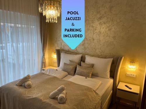 Nasice Bed & Breakfast | La Luna Deluxe Room with Pool & Jacuzzi, Bikes and Secured Parking