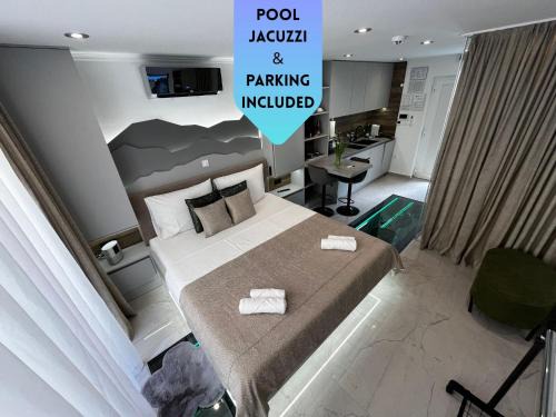 Nasice Hotel | La Luna Petite Suite Deluxe Apartment with Pool & Jacuzzi, Bikes and Secured Parking