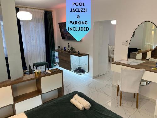 Nasice Hotel | La Luna Premium Deluxe Apartment with Pool & Jacuzzi, Bikes and Secured Parking