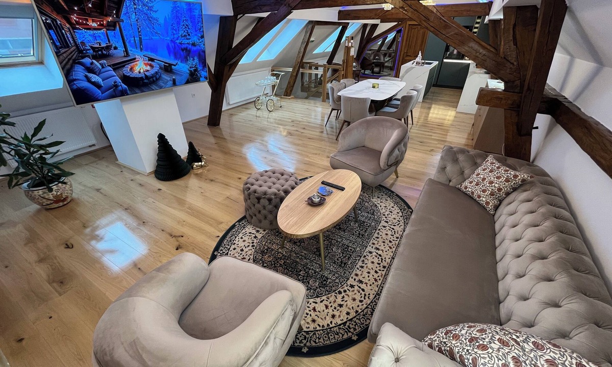 Nasice Villa | La Luna Royal Luxury House ⭐️⭐️⭐️⭐️⭐️ with Pool Jacuzzi Bikes and Parking