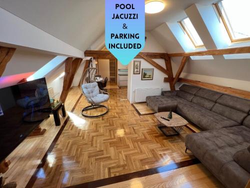Nasice Hotel | La Luna Rustic Deluxe Apartment with Pool & Jacuzzi, Bikes and Secured Parking