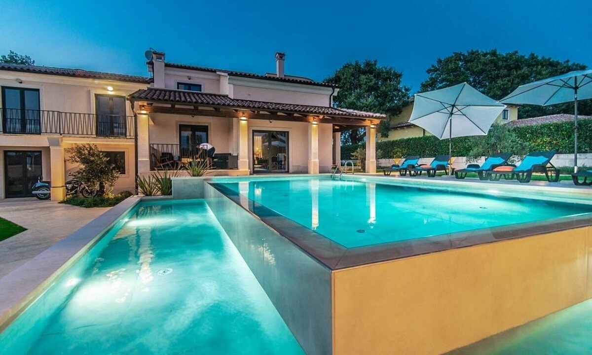 Svetvincenat Villa | Large Split-Level Villa, A/C, Private Pool, Summer Kitchen - A short walk to Medieval Svetvincenat!