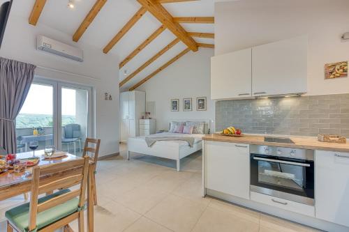 Kringa Apartment | LAVANDA - Cozy Apt in the Green Heart of Istria