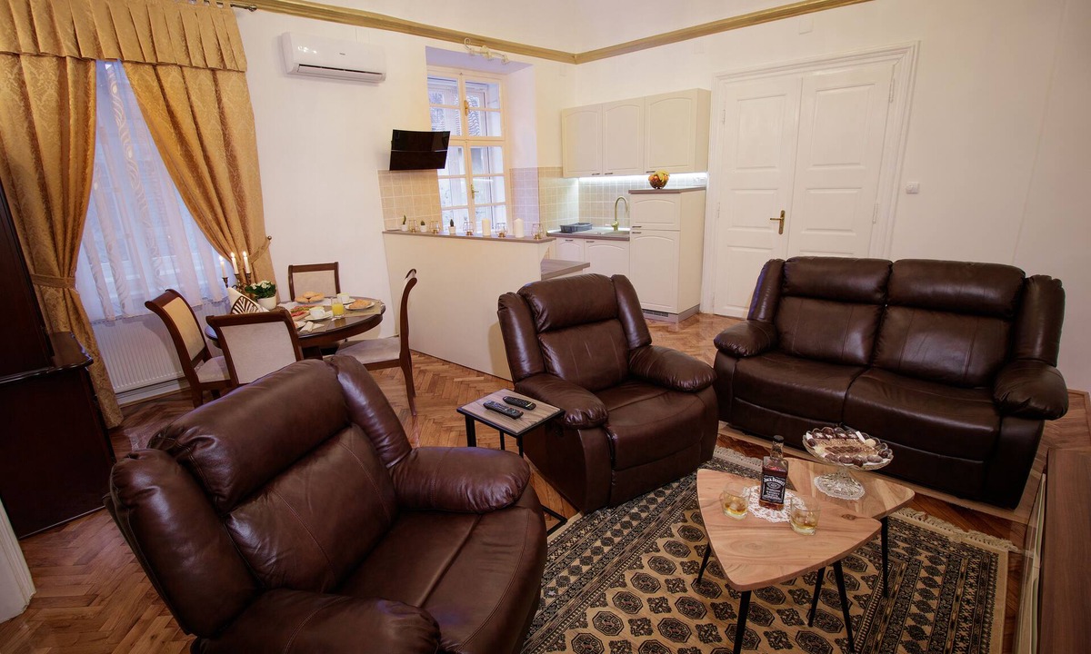 Varazdin Apartment | Little Vienna Gold Apartment