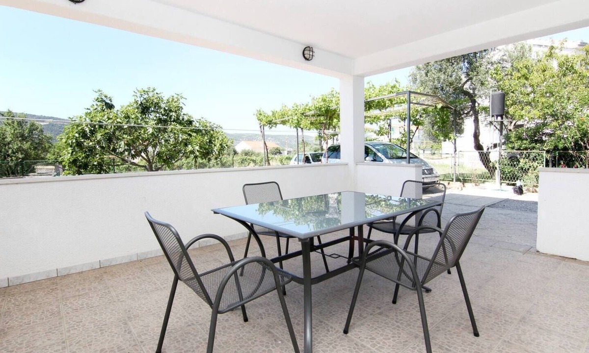 Poljica Apartment | Lovely 2-Bedroom Apartment in Poljica