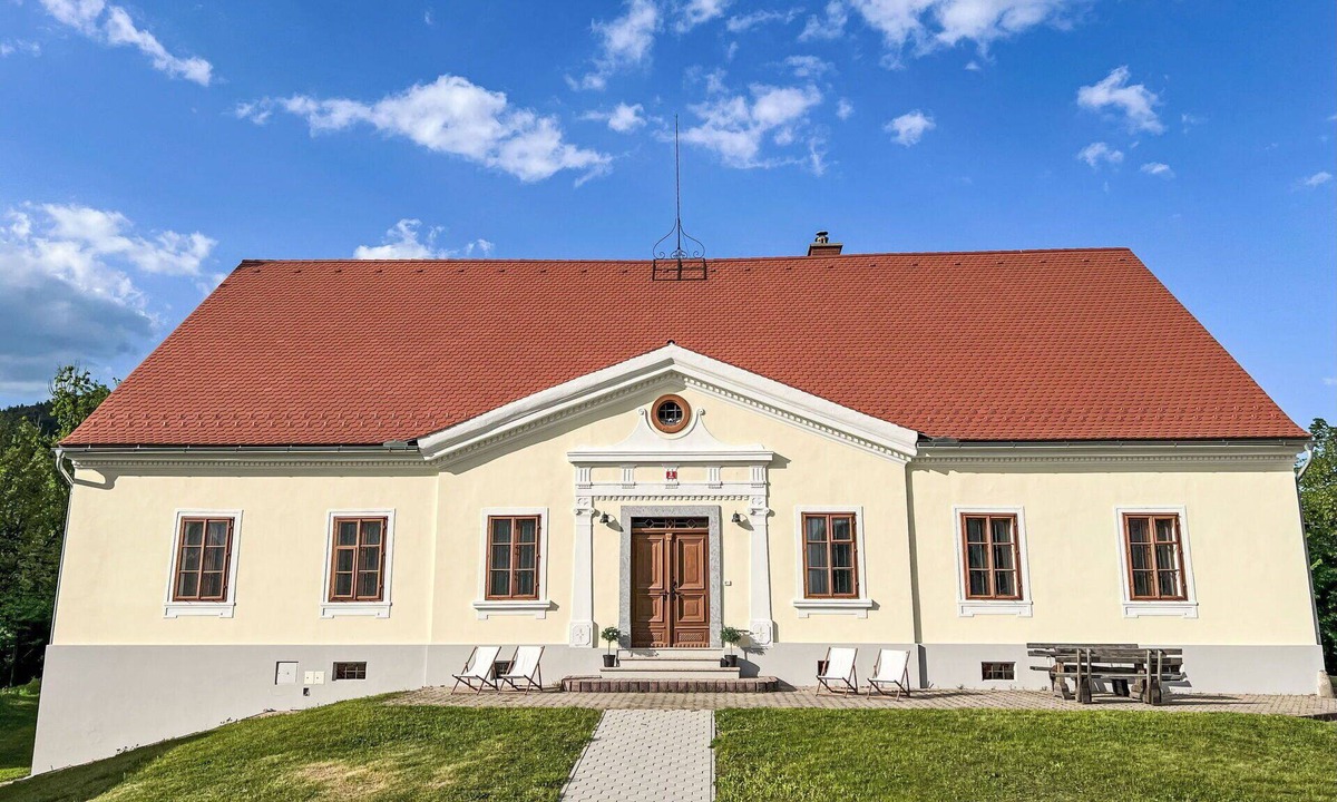 Pohorje Apartment | Lovely apartment for 3 guests with pool, WIFI and TV