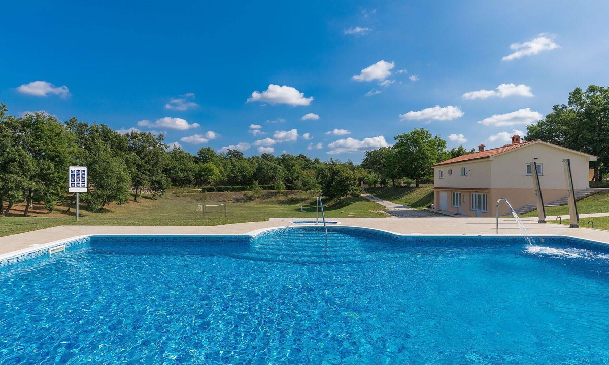Modrusani Apartment | Lovely apartment for 8 people with pool, WIFI, A/C, TV and terrace