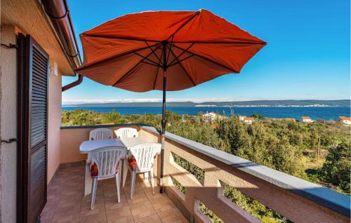 Nevidane Apartment | Lovely Apartment In Nevidane With House Sea View