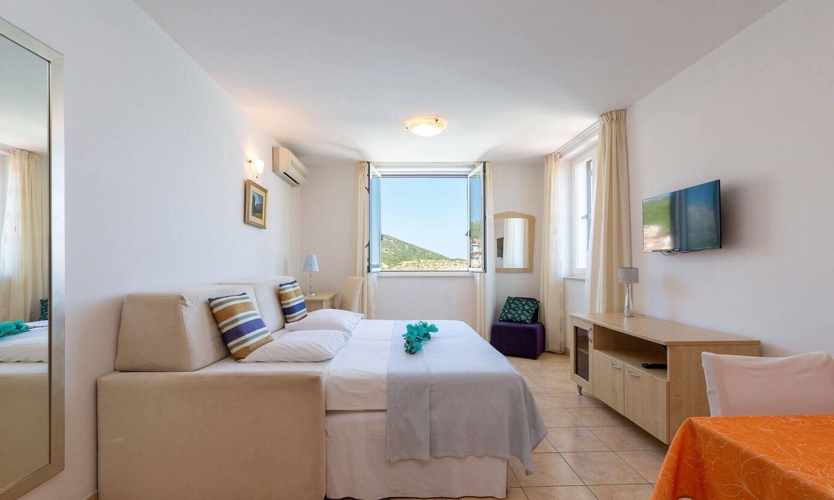 Vinjerac Apartment | Lovely apartment in Vinjerac