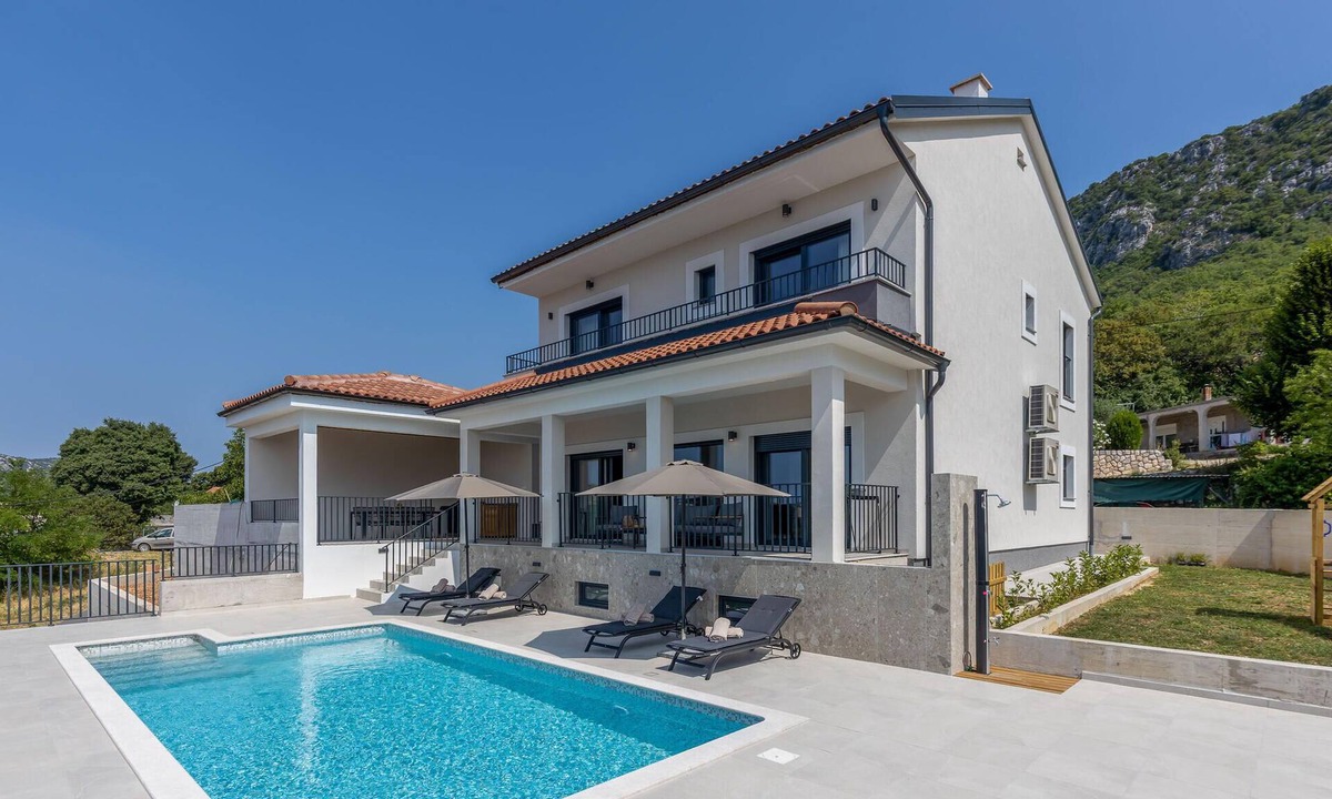 Bribir House | Lovely home in Bribir with sauna