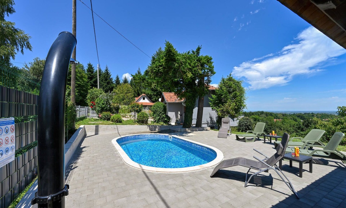 Jalzabet House | Lovely home in Jalzabet