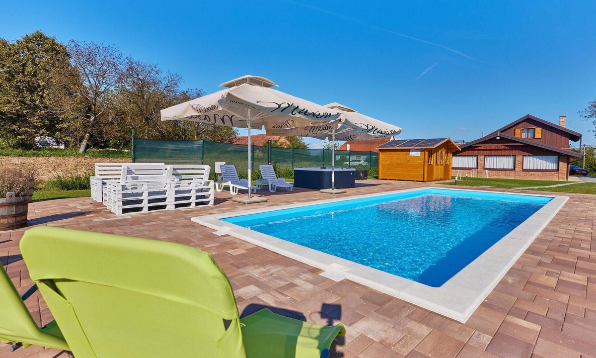 Bjelovar House | Lovely home in Kupinovac