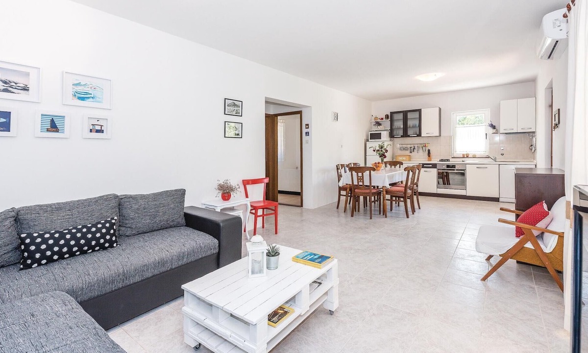 Jadrija House | Lovely home in Sibenik with kitchen