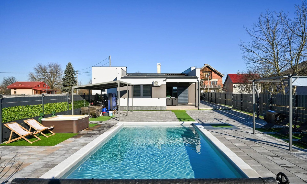Varazdin House | Lovely home in Sracinec