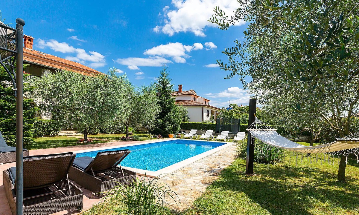 Zbandaj House | Lovely home in Zbandaj