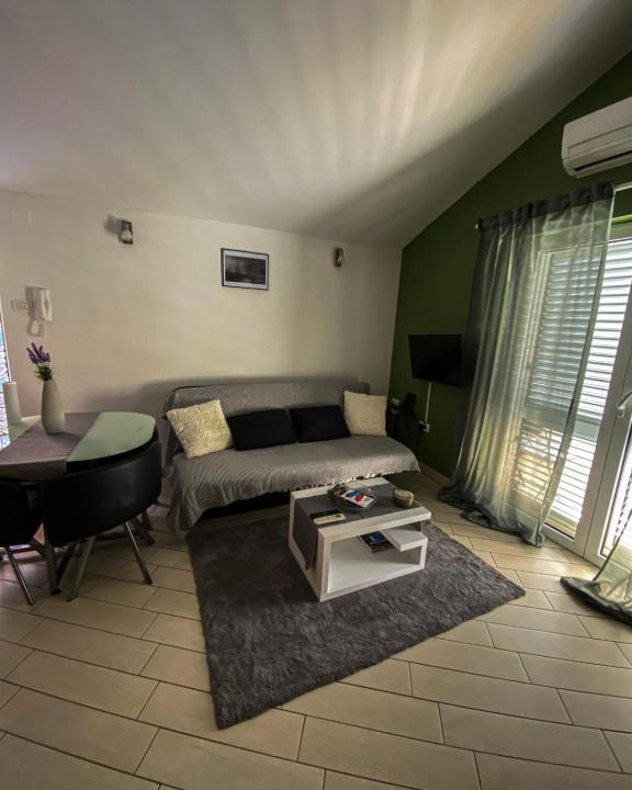 Lukovo Apartment | Lukovo Otocko Apartment