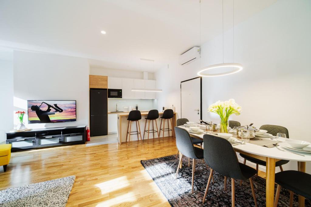 Donji Grad Apartment | Lux Home