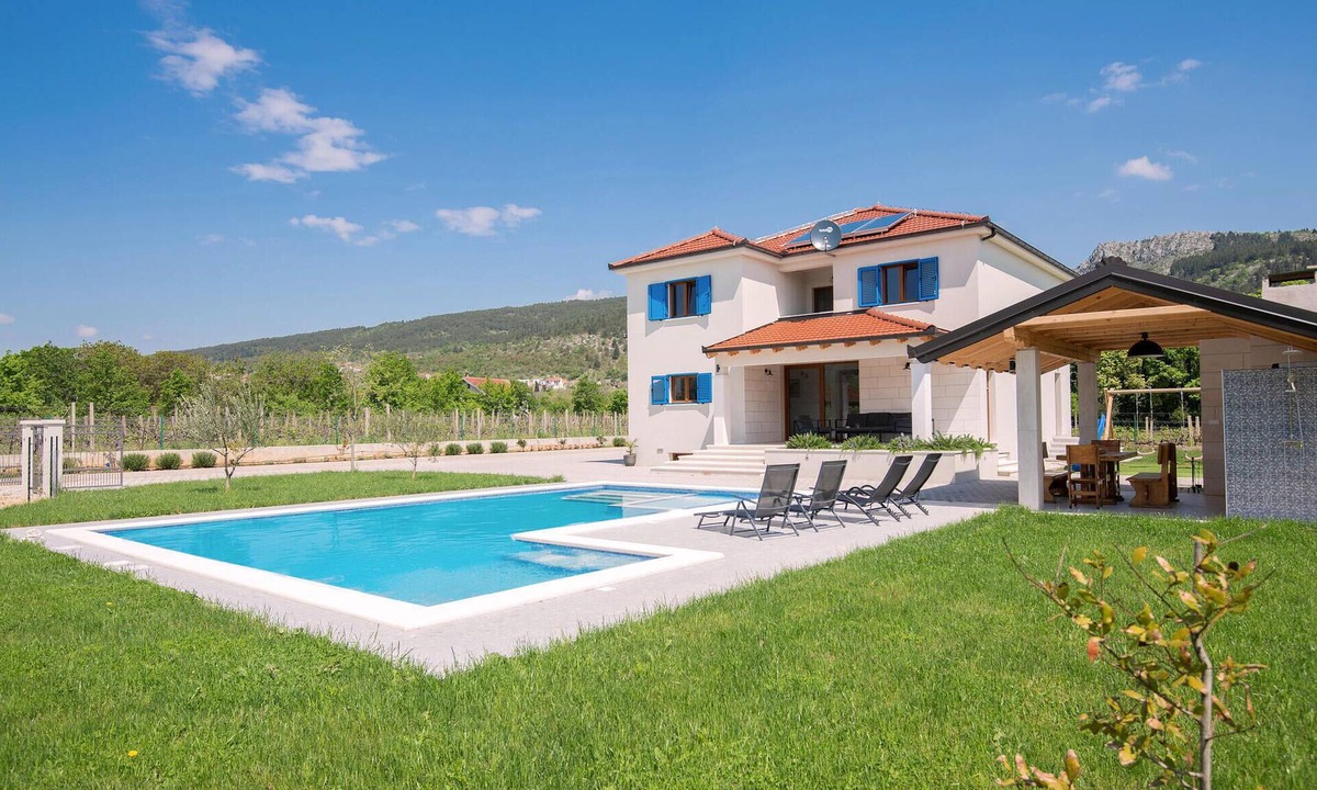 Donji Prolozac House | Luxurious home in Donji Prolozac