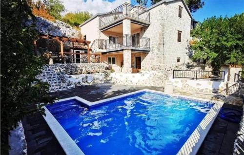 Blaca House | Luxurious Home In Blaca