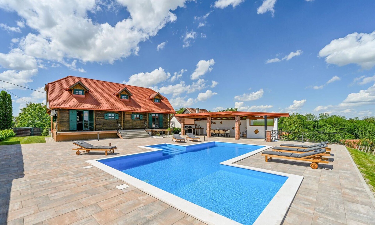 Varazdinske Toplice House | Luxurious home in Lestakovec with sauna