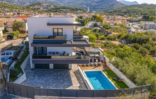 Solin House | Luxurious Home In Solin