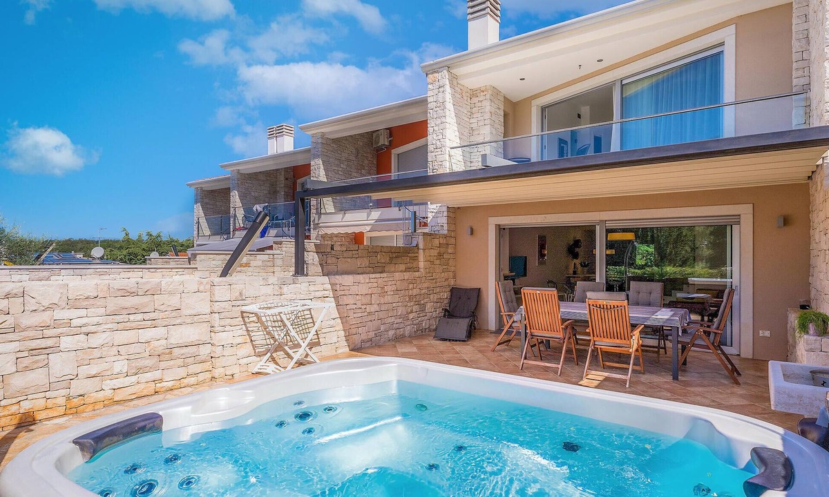 Krizine House | Luxurious home in Umag with sauna
