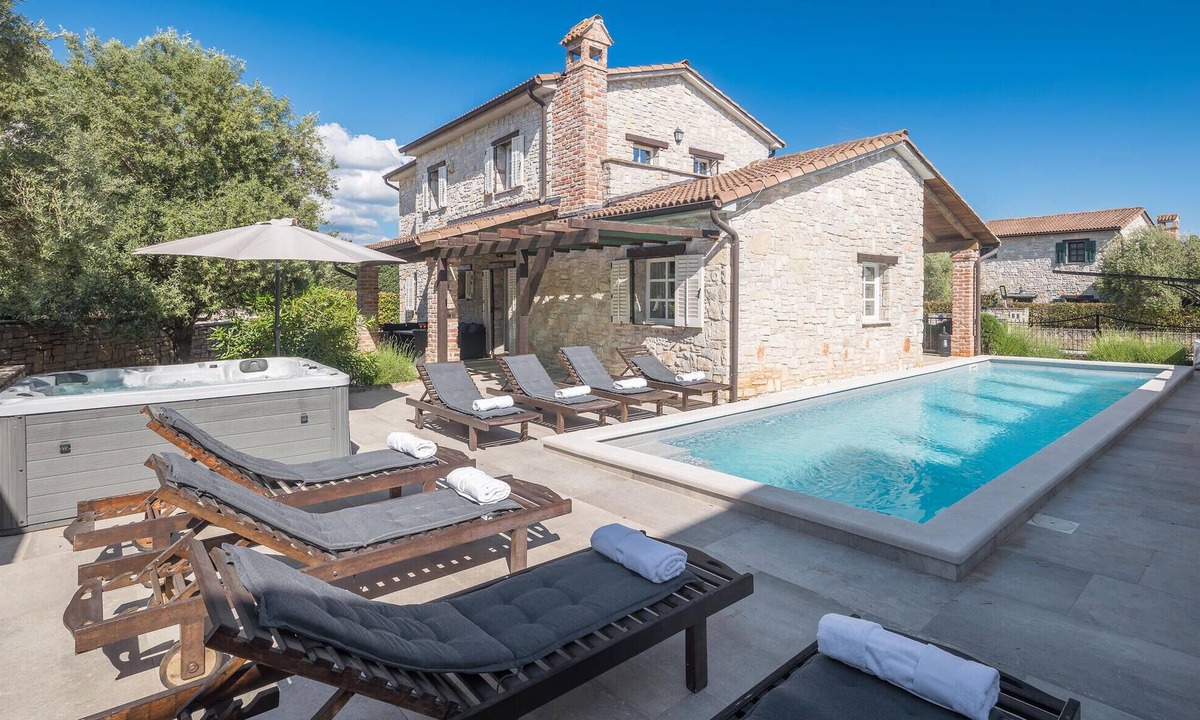 Strpacici House | Luxurious home in Visnjan
