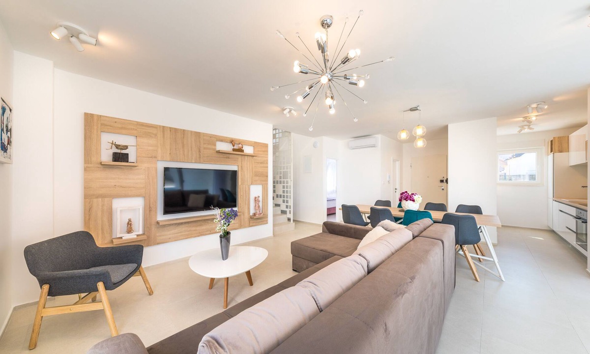 Kastel Gomilica Villa | Luxury 4* Villa Andreja