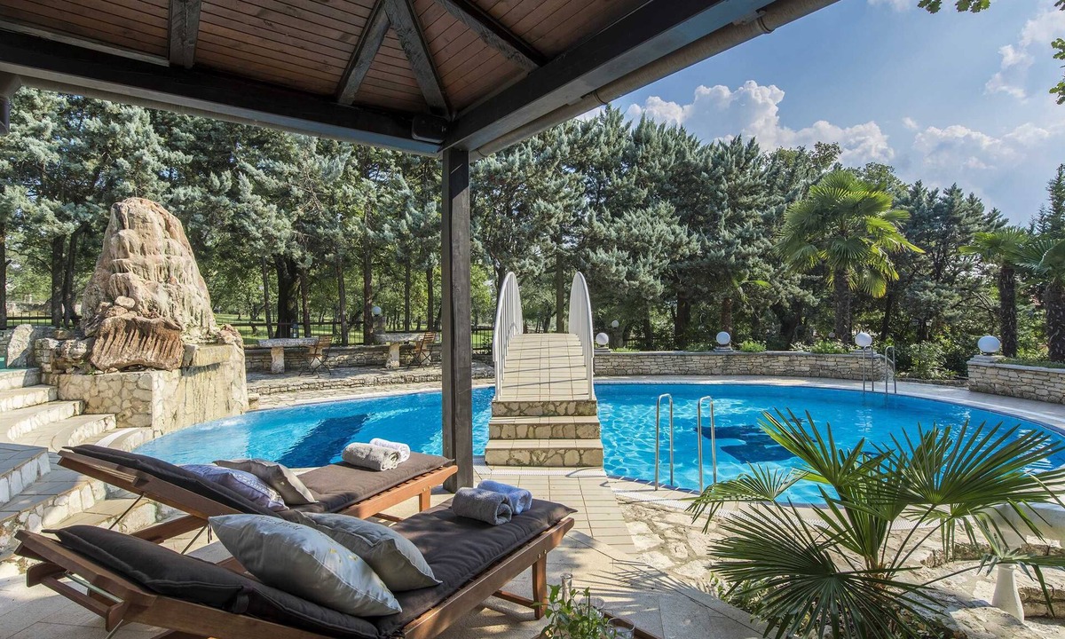 Kastel Villa | Luxury 5 * Villa-PRIVATE TENNIS COURT, pool, sauna, beach nearby, Istria