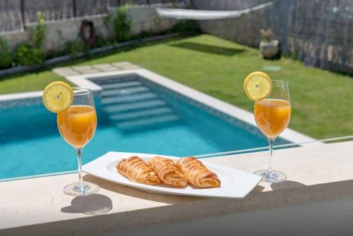 Bilice Apartment | Luxury Apartment with Private Heated Pool