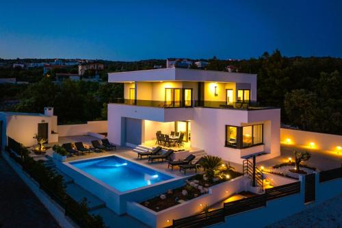 Sevid Villa | Luxury beachfront Villa Dolce Vita, Sevid