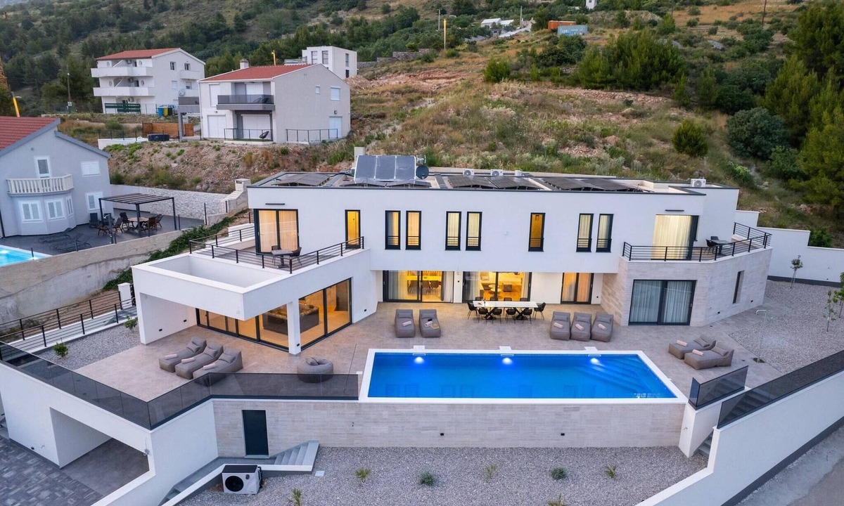 Stanici Villa | Luxury Seaview Villa with Jacuzzi