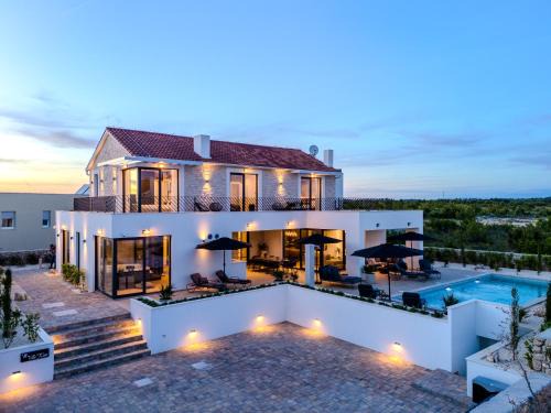 Vodice Villa | Luxury Villa Kaia -Heated pool, Sea View, Jacuzzi, Gym and Sauna