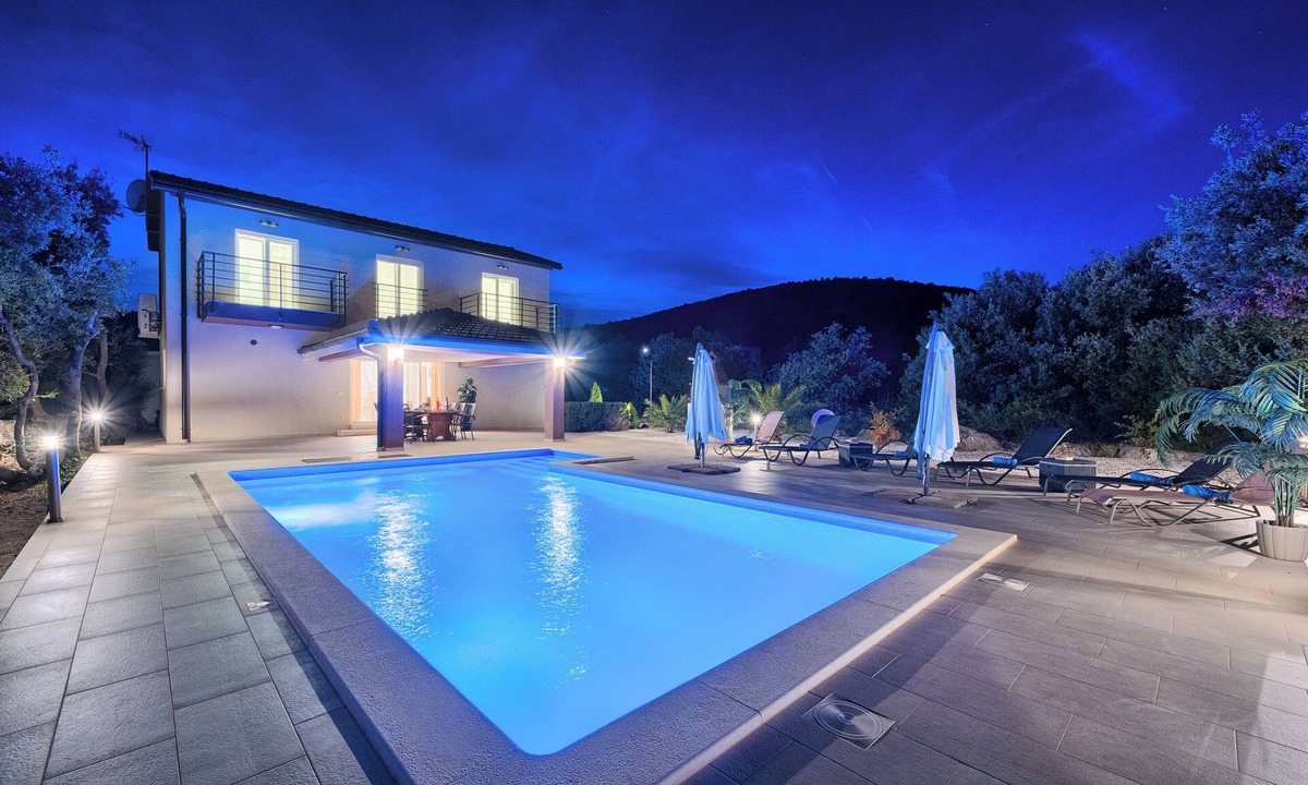 Pozorac House | Luxury villa with heated pool, Marina-Trogir