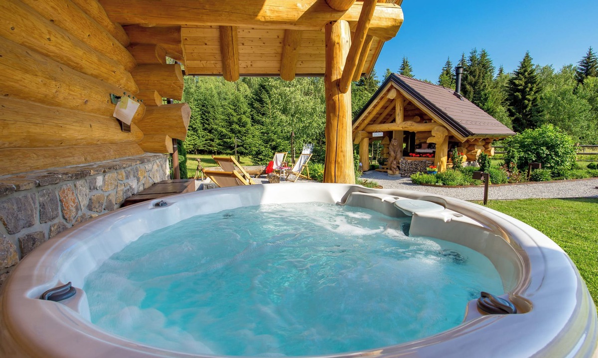 Hlevci Villa | Luxury wooden villa in the forest with jacuzzi, sauna and barbecue
