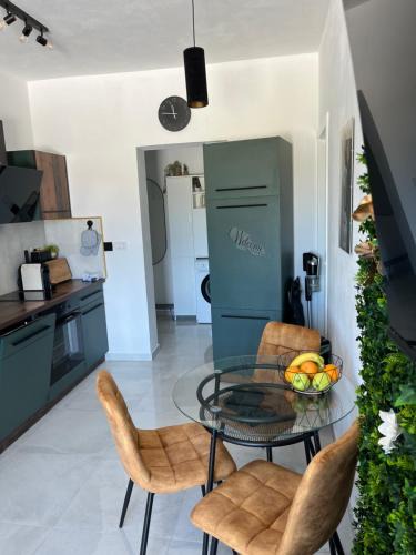 Tijesno Apartment | M&M tisno