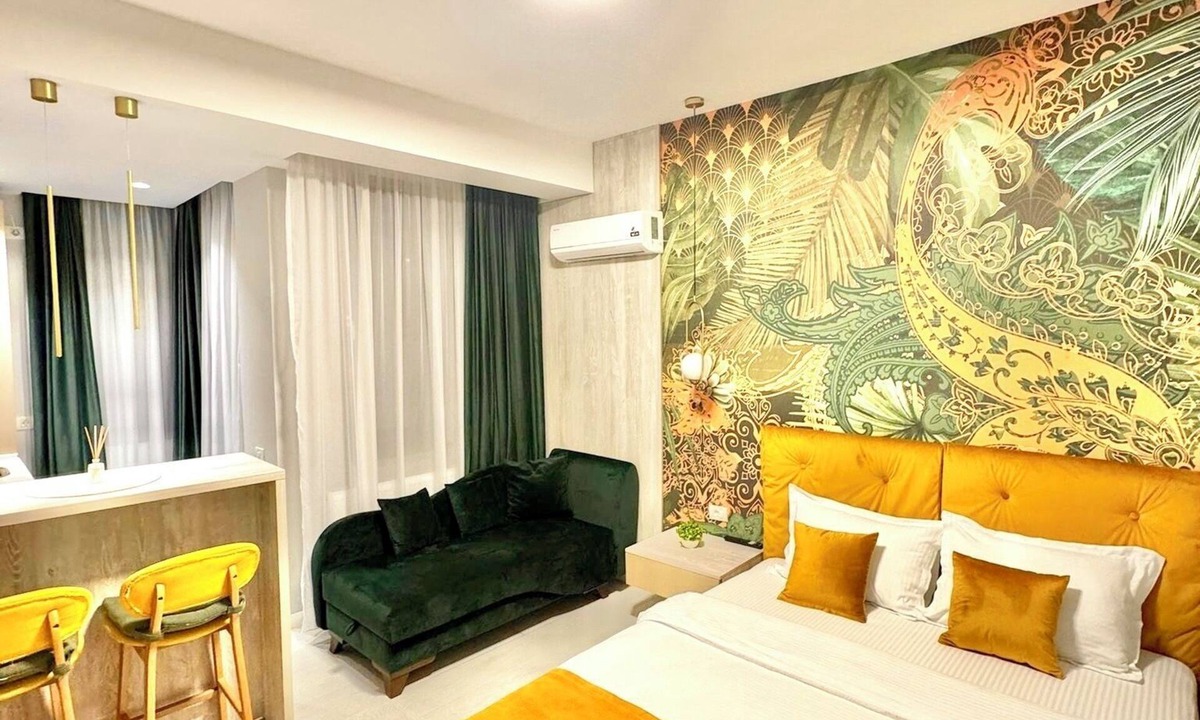 Mamaia-Sat Apartment | Madina Studio Apartment one minute from Mamaia Nord beach