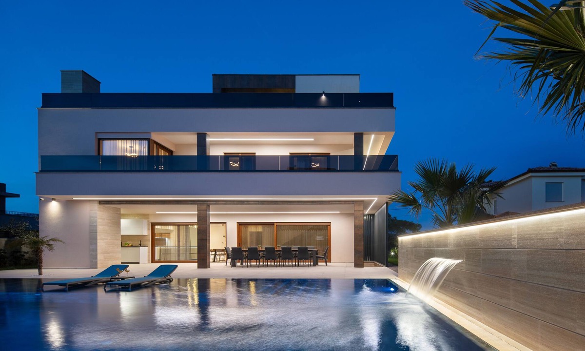 Vir Villa | Malibu Royal - Luxury villa with pool & spa