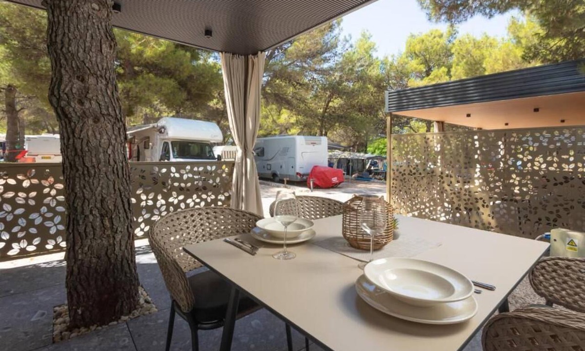 Zaboric RV Rental | Maris Villas