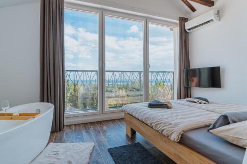 Kutina House | Marmor Collis by Winery Glavica
