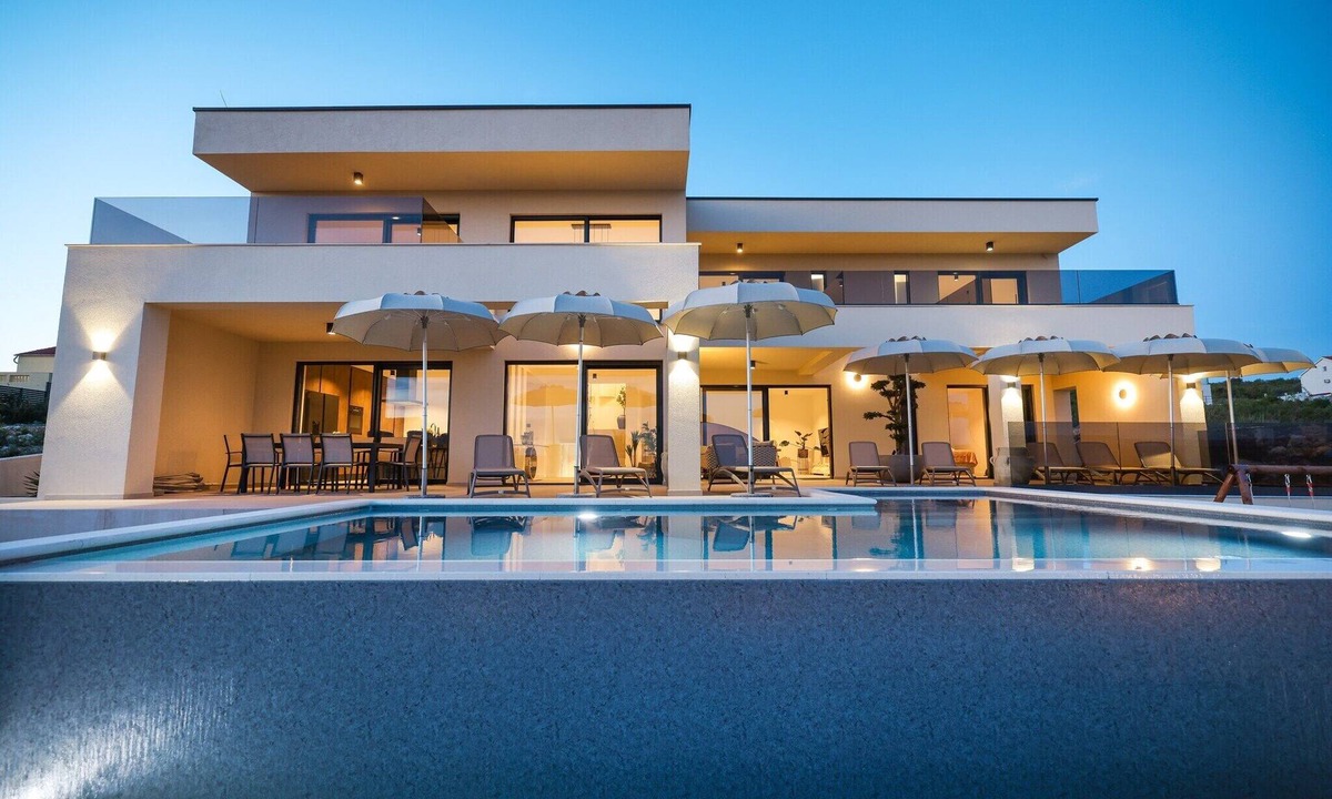 Maslenica Villa | Maslenica Villa with heated pool