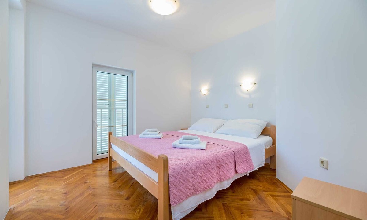Jurandvor Apartment | Melania 2-2L on the second floor with air conditioning and balcony
